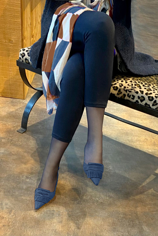 Denim blue women's slingback shoes. Pointed toe. Medium block heels. Worn view - Florence KOOIJMAN